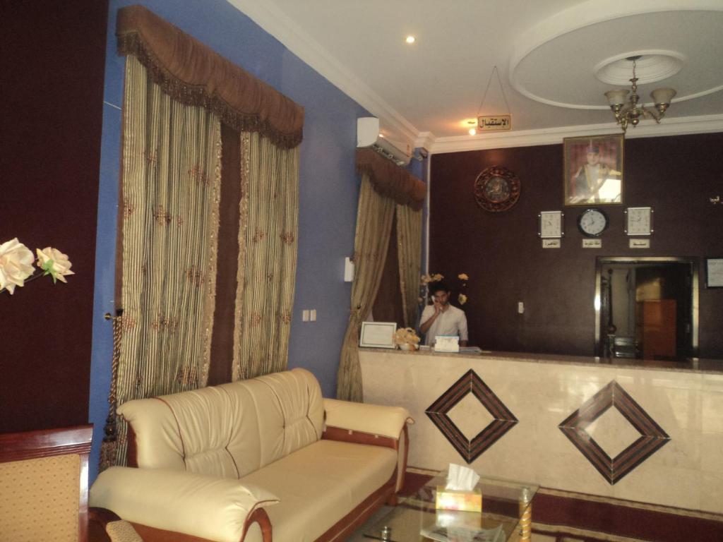 Taj Al Arab Hotel Al Burimi อัล บูรัยมิ ภายนอก รูปภาพ
