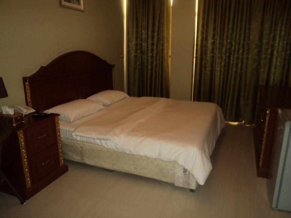 Taj Al Arab Hotel Al Burimi อัล บูรัยมิ ภายนอก รูปภาพ