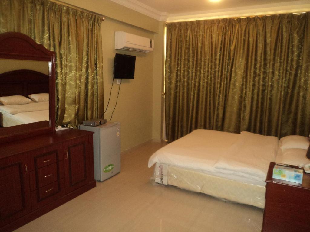 Taj Al Arab Hotel Al Burimi อัล บูรัยมิ ภายนอก รูปภาพ