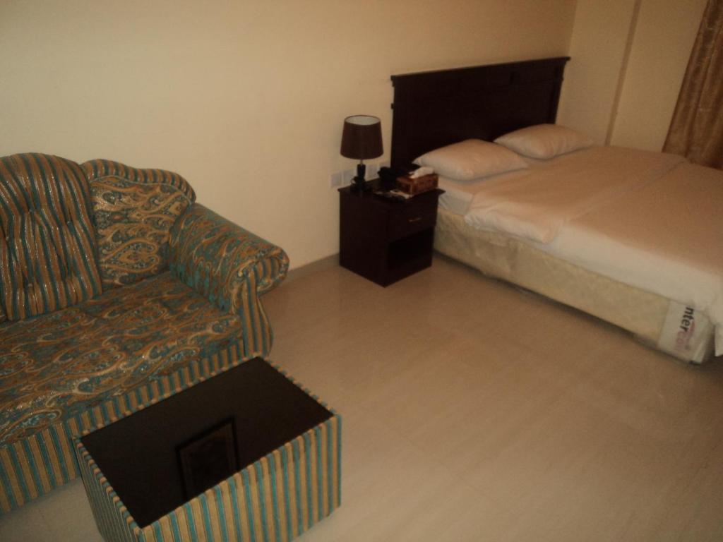 Taj Al Arab Hotel Al Burimi อัล บูรัยมิ ห้อง รูปภาพ